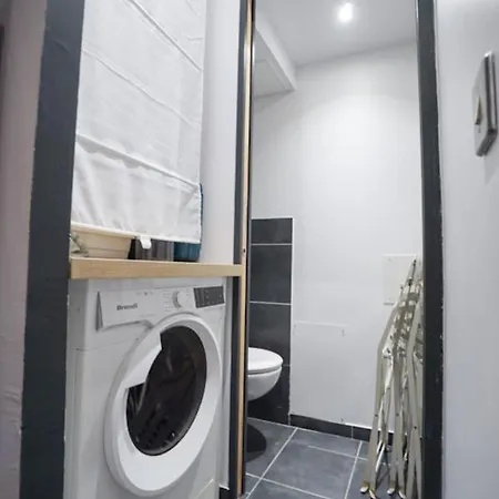 Appartamento Quiet Apt On Courtyard Near Montmartre Parigi